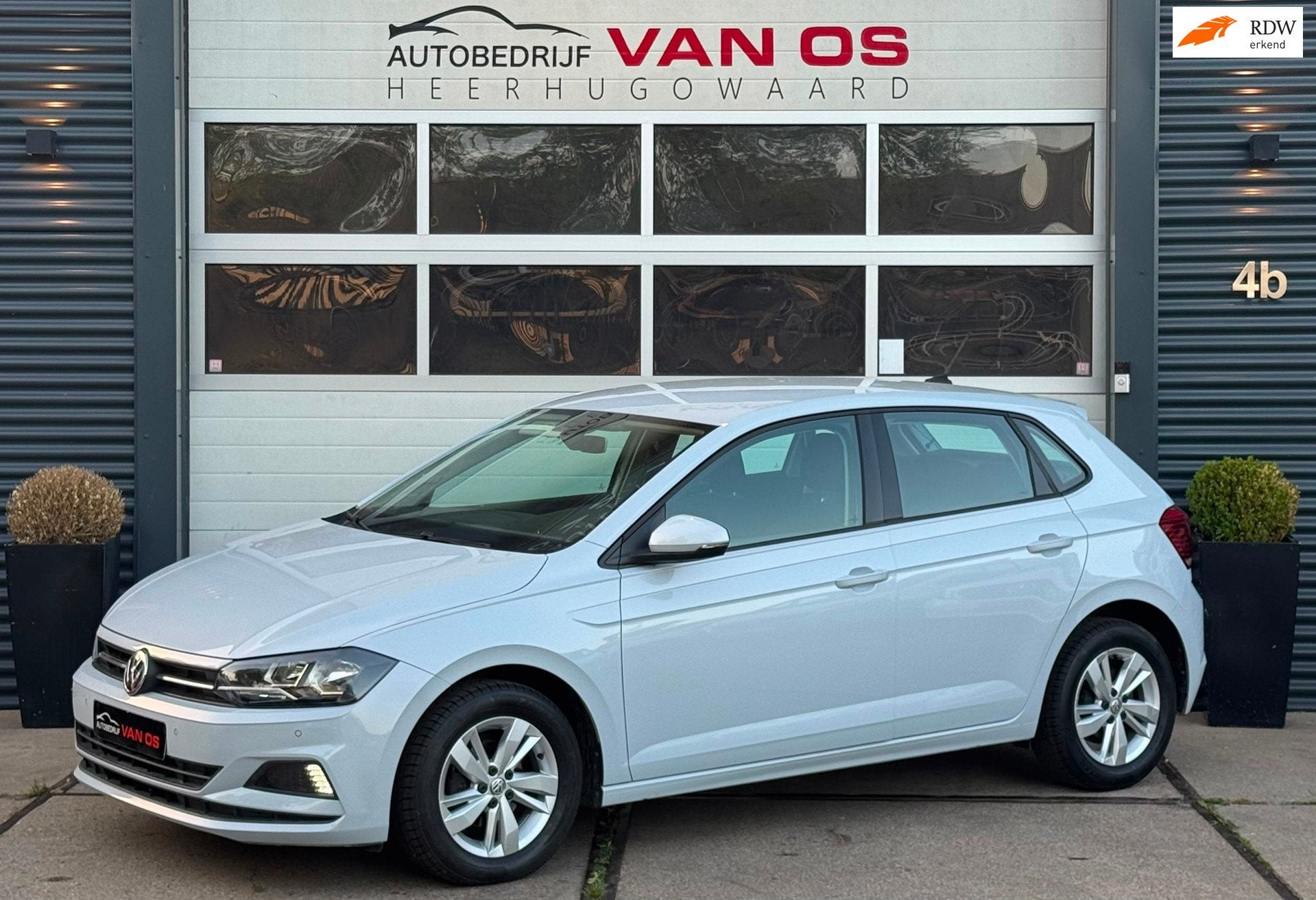 Volkswagen POLO 1.0 TSI Comfortline l Automaat l PDC l Clima, Gebruikt, Euro 6, 95 pk, Start-stop-systeem