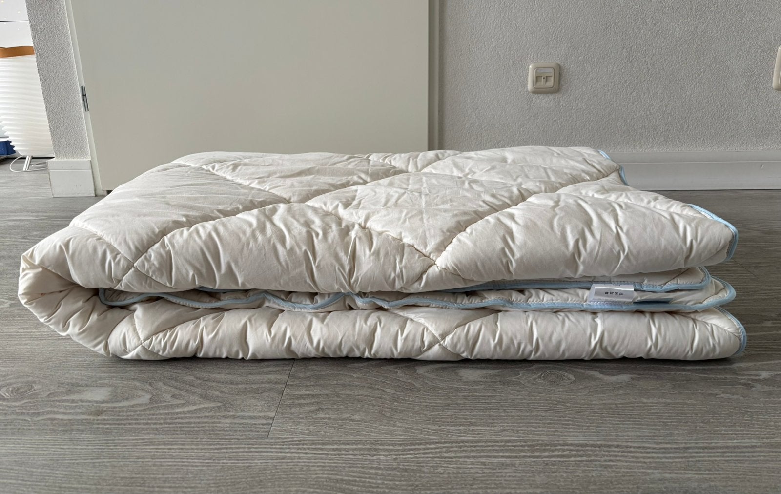 Dekbed wol 200 x 220 cm (zo goed als nieuw), Wit, Tweepersoons, Ophalen of Verzenden, Deken of Dekbed