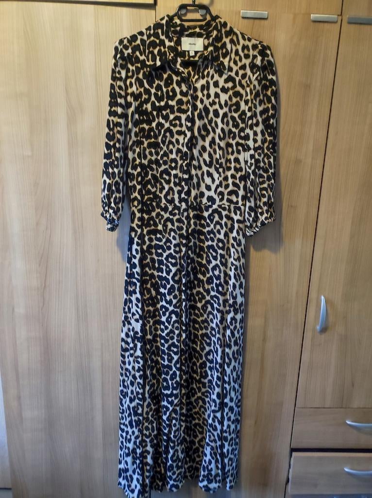 Shoeby panter jurk maat S, Ophalen of Verzenden, Zo goed als nieuw, Maat 38/40 (M), Onder de knie