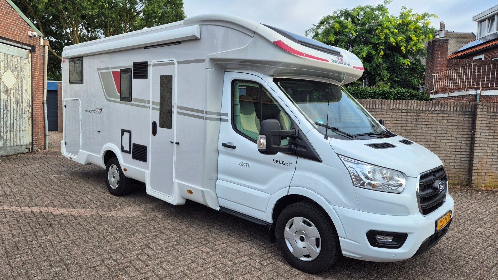 Roller Team 284 TL - Automaat, Airco, Android TV, 220V omv., Chemisch toilet, Koelkast, Ringverwarming, Ford
