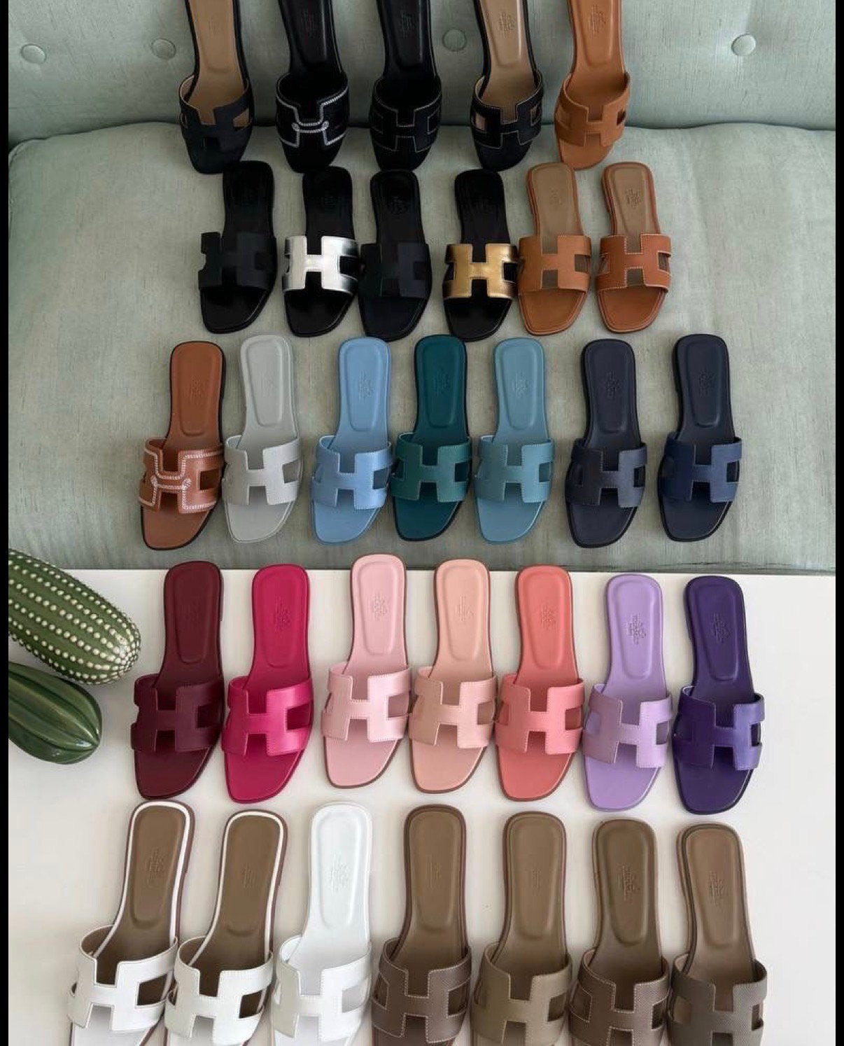 Hermes slippers, Ophalen of Verzenden, Zo goed als nieuw