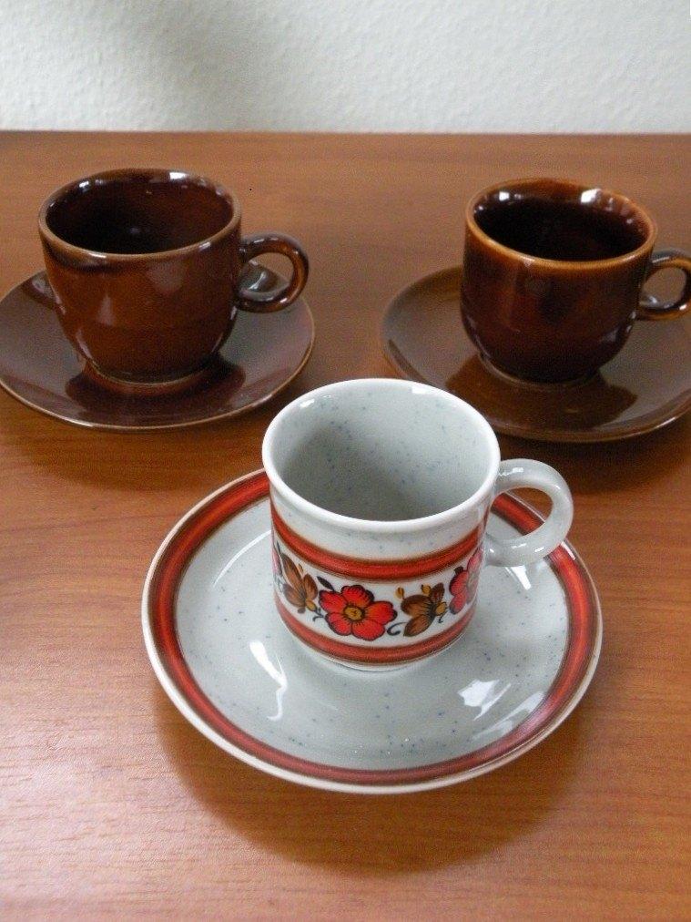 Kop-en-schotels, retro.  3 Espressokopjes., Ophalen of Verzenden, Zo goed als nieuw, Overige stijlen, Kop(pen) en/of Schotel(s)