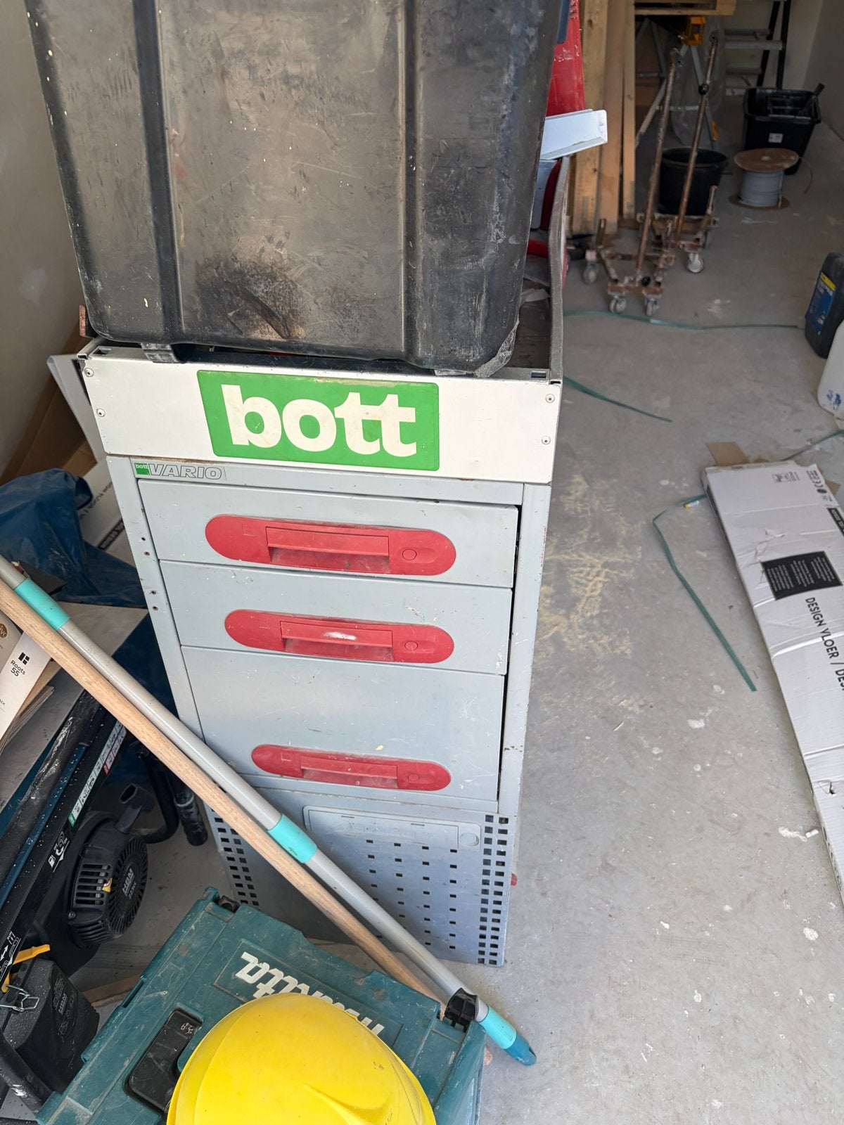Bott Vario bedrijfswageninrichting ladekast en rek, Ophalen, Gebruikt