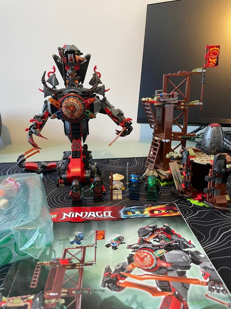 Dawn of Iron doom LEGO Ninjago set 70626, Kinderen en Baby's, Speelgoed | Duplo en Lego, Lego, Ophalen of Verzenden, Zo goed als nieuw