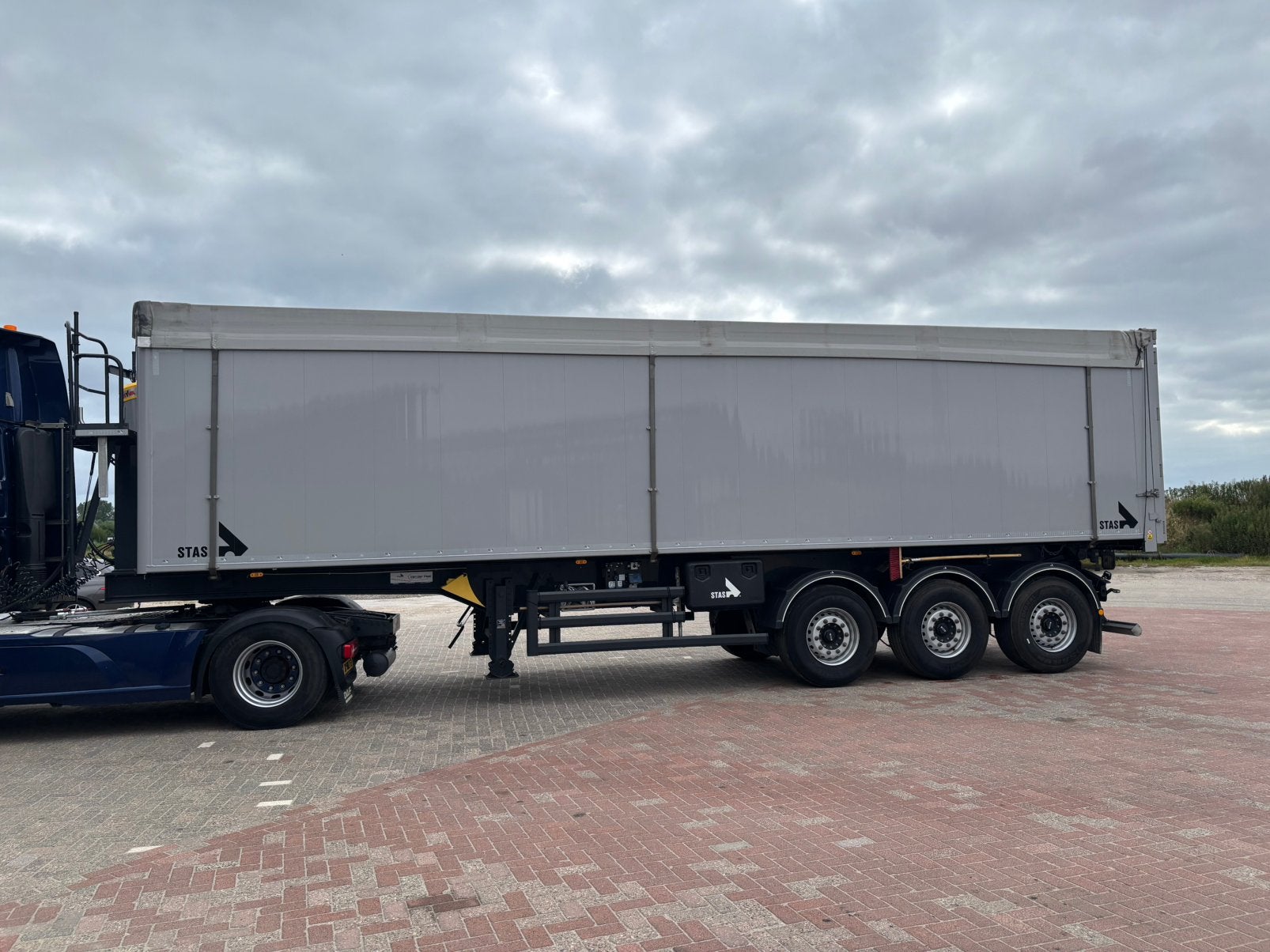 STAS V10 AGROSTAR KIPPERTRAILER 60m3 kipper, Auto's, Particulier, Te koop