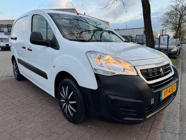 Peugeot Partner 120 1.6 HDi 75 L1 XR Airco,Schuifdeur Nette, Voorwielaandrijving, Euro 5, Stof, Gebruikt