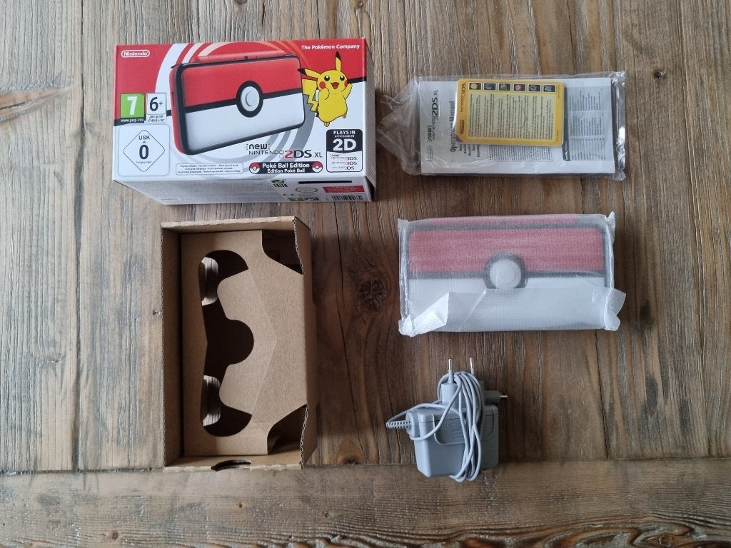 Nintendo 2DS XL Pokemon - Nieuw - CIB, Spelcomputers en Games, Spelcomputers | Nintendo 2DS en 3DS, Ophalen of Verzenden, Zo goed als nieuw