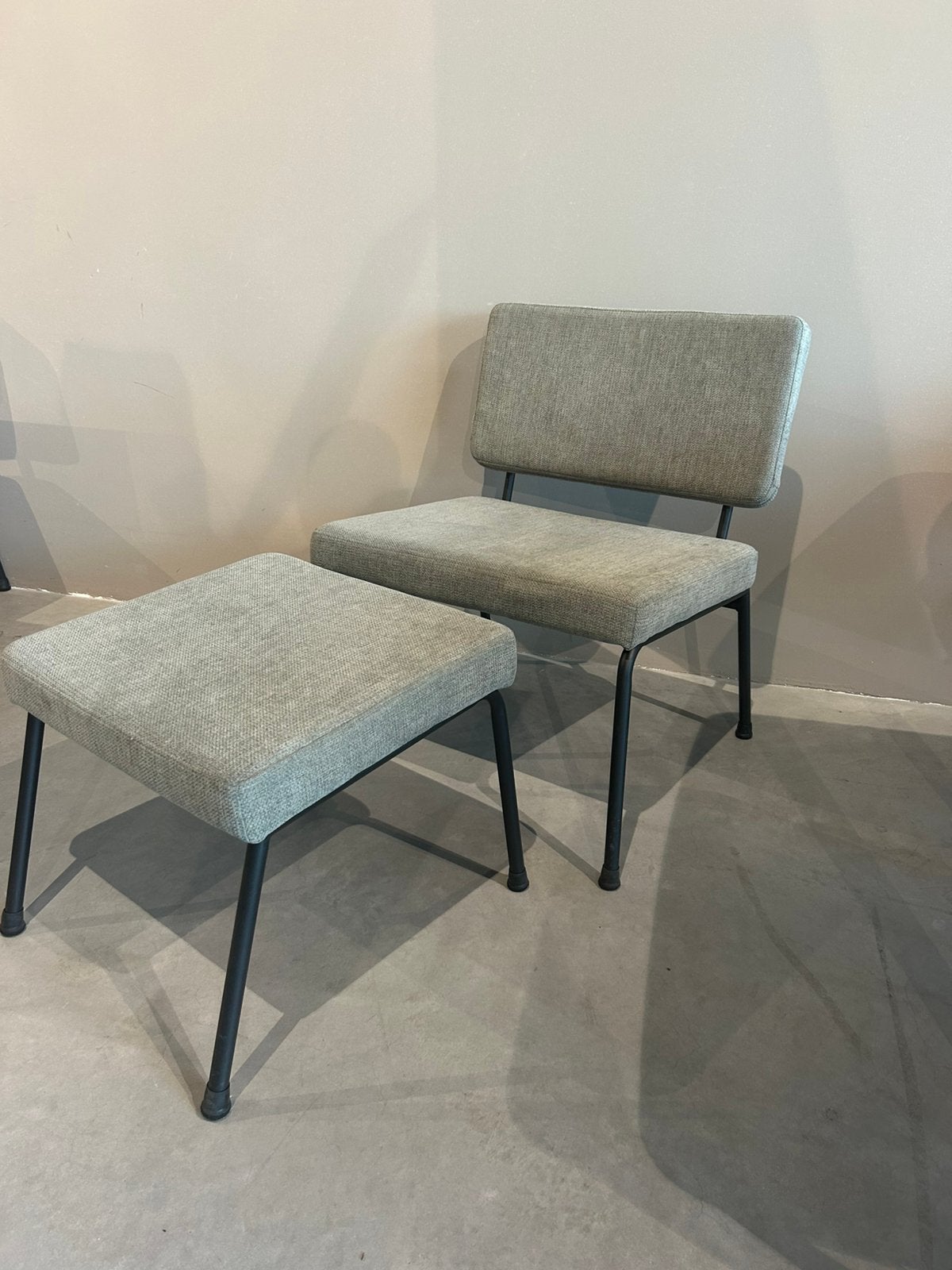 Showroommodel fauteuil incl hocker groen, Ophalen, Overige kleuren, Nieuw, Scandinavisch