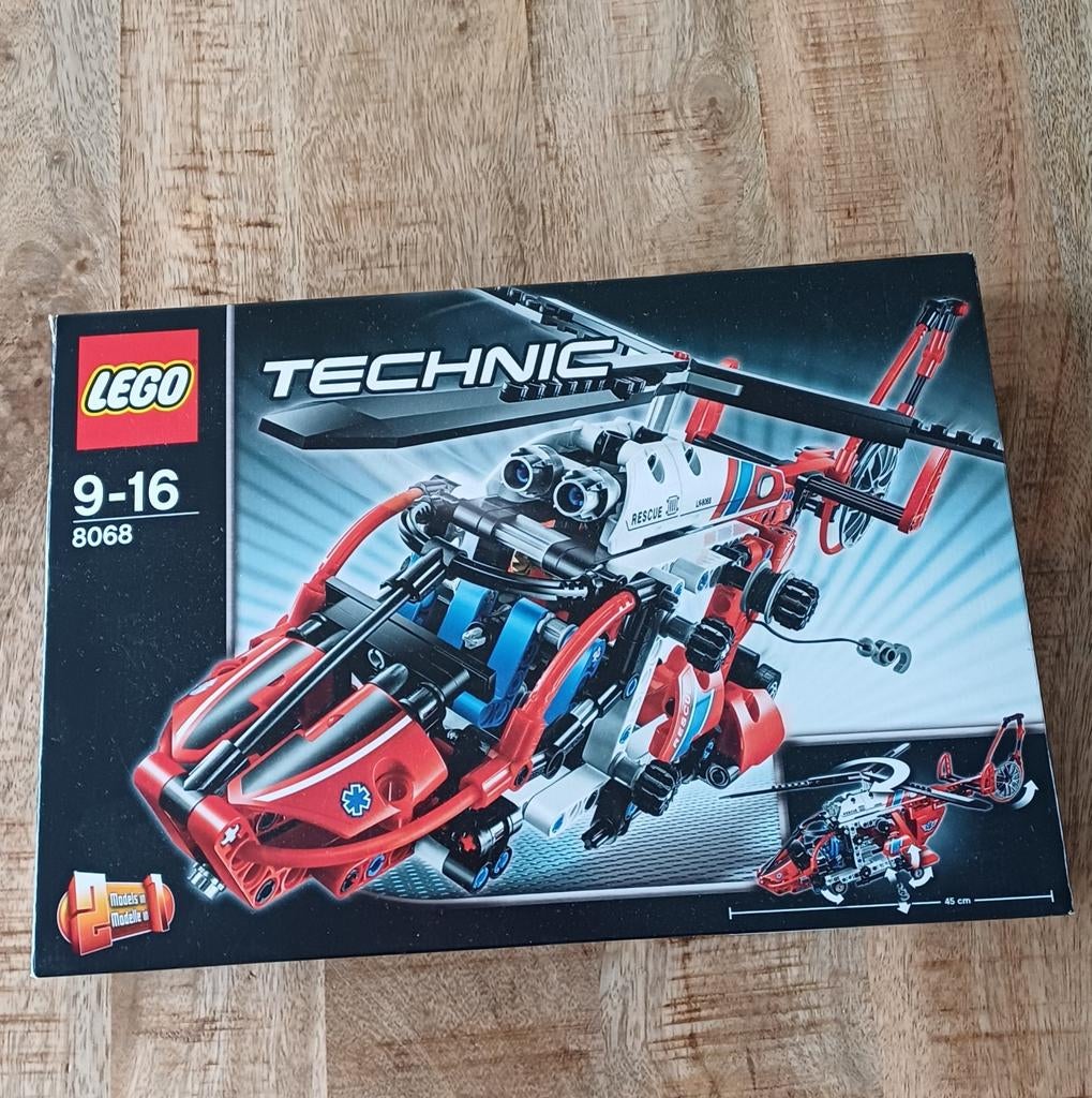 LEGO Technic Reddingshelikopter 8068 in doos incl boekjes, Kinderen en Baby's, Speelgoed | Duplo en Lego, Compleet, Lego, Ophalen of Verzenden