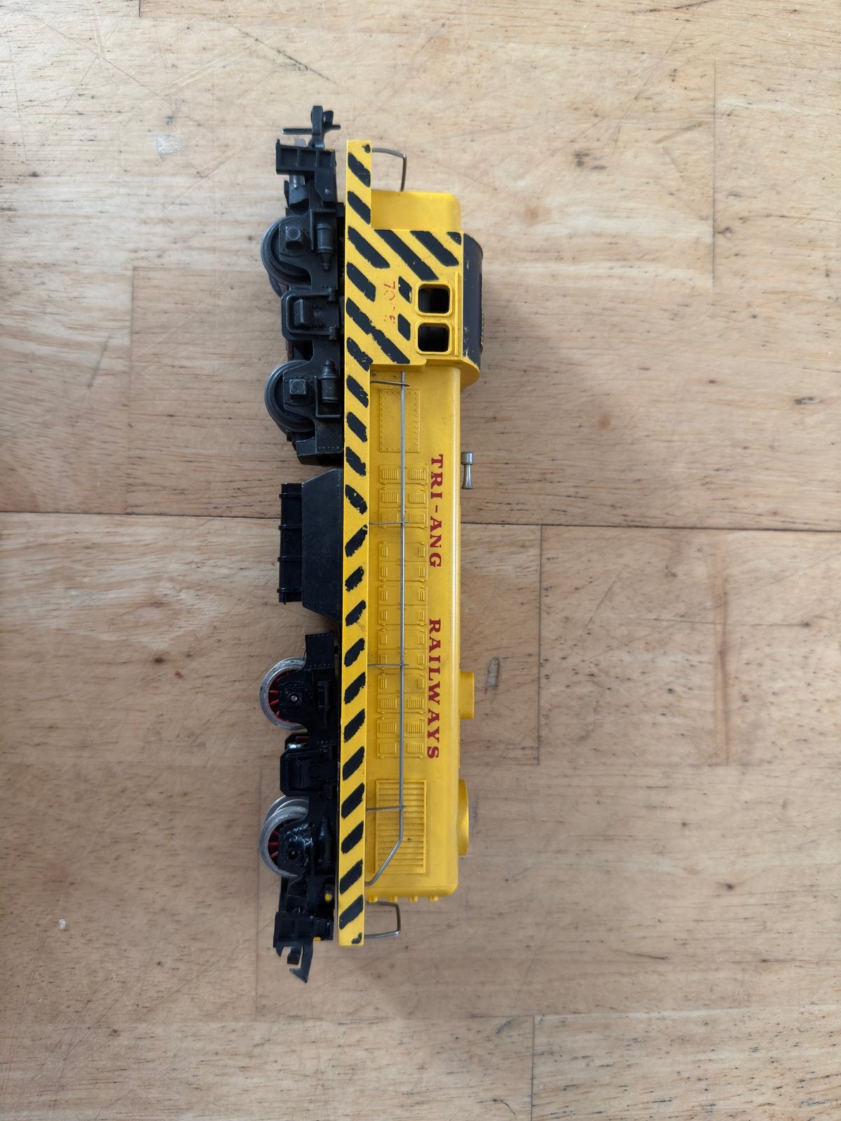 Triang diesellok R155 met gebreken | 1/87 modeloor h0, Hobby en Vrije tijd, Modeltreinen | H0, Overige merken, Gebruikt, Ophalen of Verzenden
