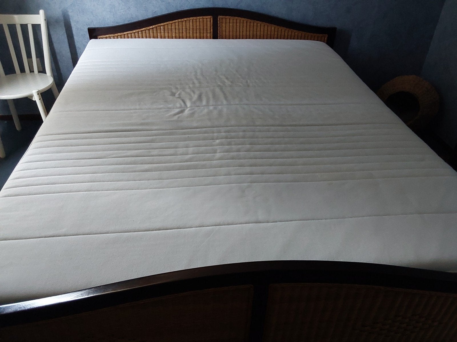 Tweepersoonsbed met rieten hoofdbord en voeteneind, Huis en Inrichting, Ophalen, Gebruikt, Klassiek, Rotan, Bruin