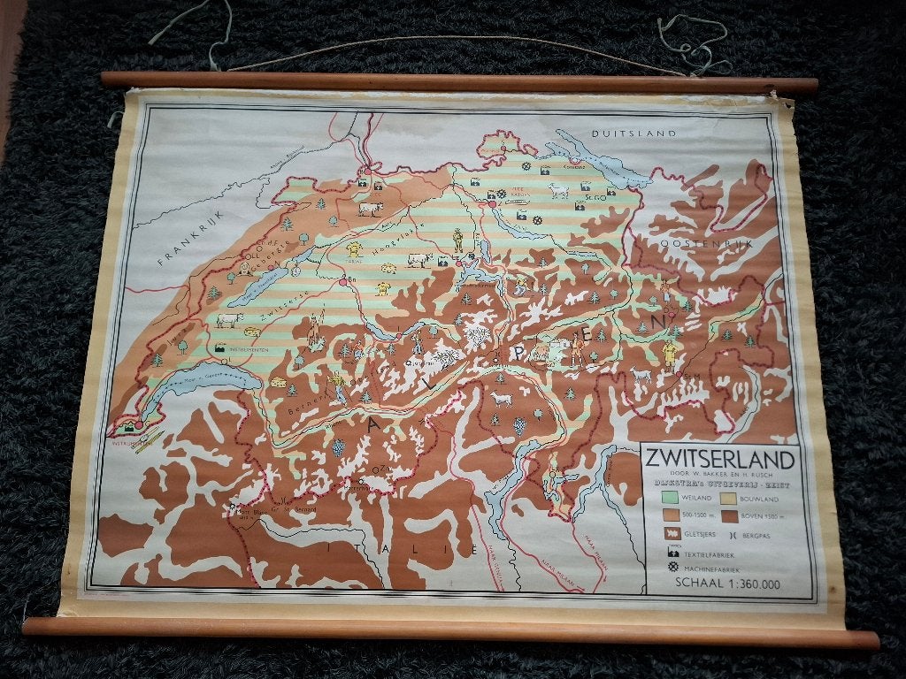 Oude schoolkaart Zwitserland W Bakker en H Rusch, Antiek en Kunst, Antiek | Schoolplaten, Ophalen of Verzenden, Aardrijkskunde