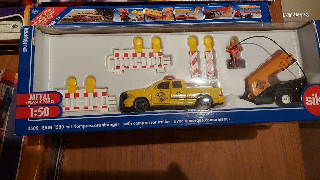 Siku 3505 RAM 1500 met compressor, Ophalen of Verzenden, Zo goed als nieuw, Bus of Vrachtwagen, SIKU