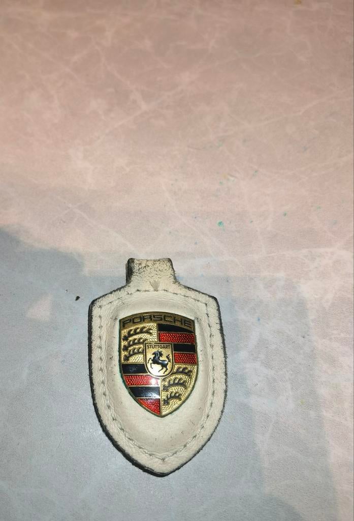 Gebruikt origineel porsche sleutelhanger vanuit porsche deal, Verzamelen, Sleutelhangers, Ophalen of Verzenden, Gebruikt, Merk