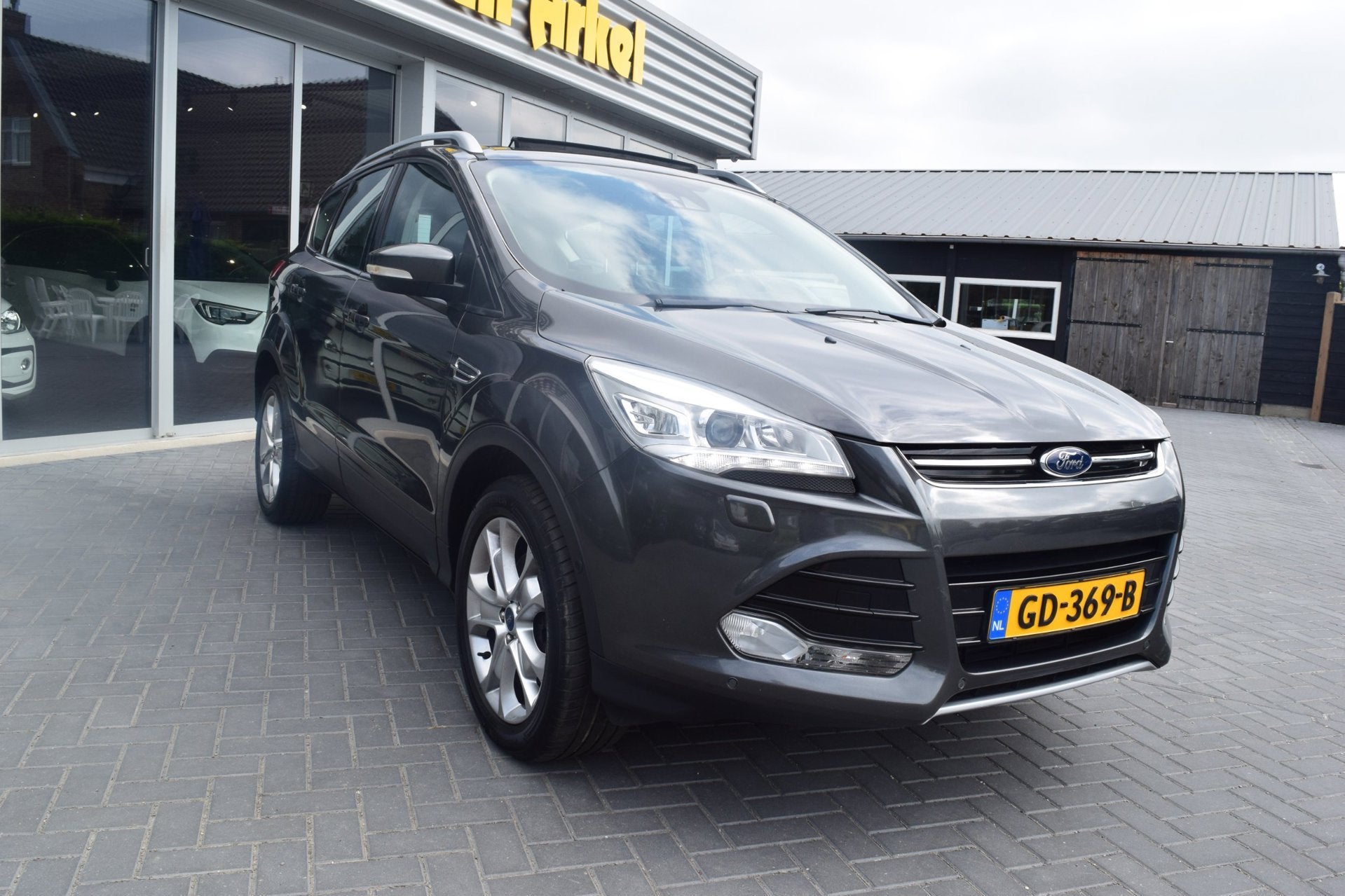 Ford Kuga 1.5 Titanium 4WD automaat trekhaak pano leer, Auto's, Ford, Automaat, 4 cilinders, 1850 kg, 1586 kg