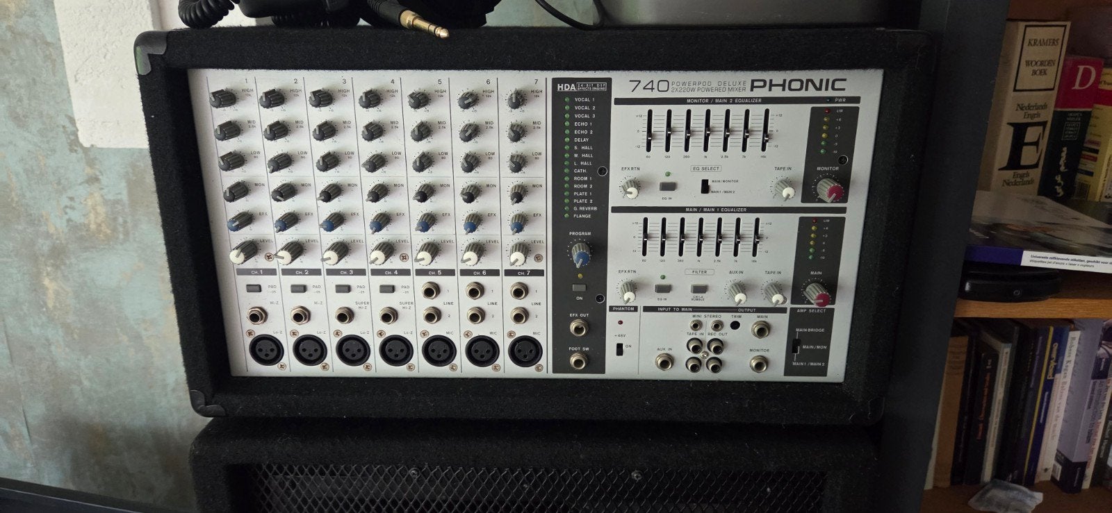 Phonic Powerpod 740 Deluxe Powermixer met speakers, Ophalen, Gebruikt, 5 tot 10 kanalen, Microfooningang