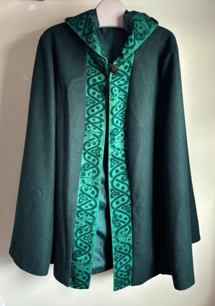 Brave Merida Cosplay Cape 2x/3x Disney Pixar, Disney, Ophalen, Zo goed als nieuw