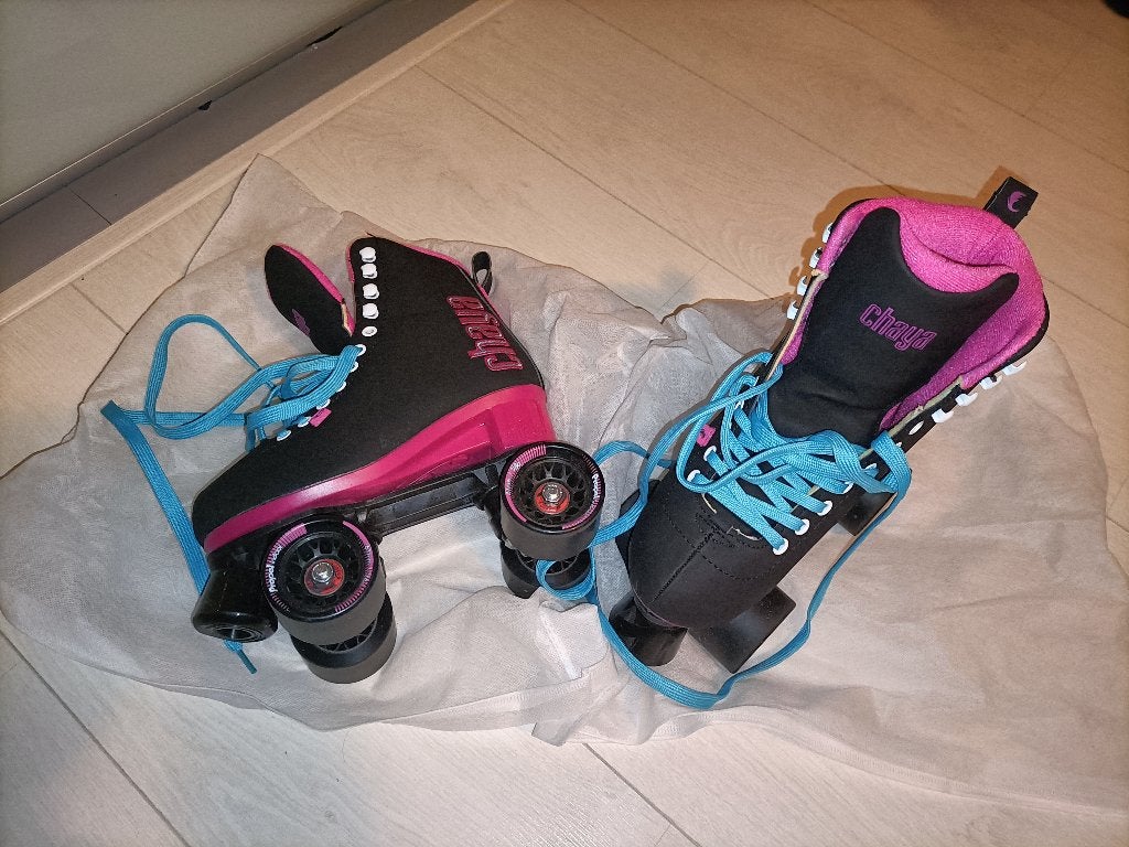 Chaya Rolschatseen Roze Zwart Maat 36, Ophalen, Kinderen, Zo goed als nieuw, Inline skates 4 wielen
