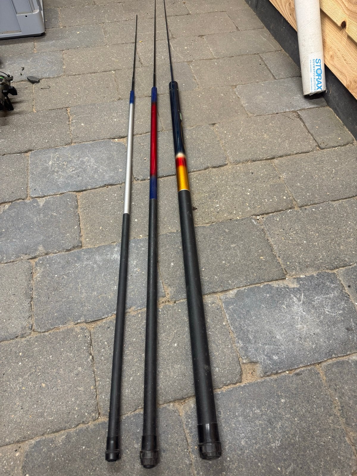 3 vaste vishengels – Amigo 400, Orlando Stiff 700, Ophalen of Verzenden, Gebruikt, Complete hengel