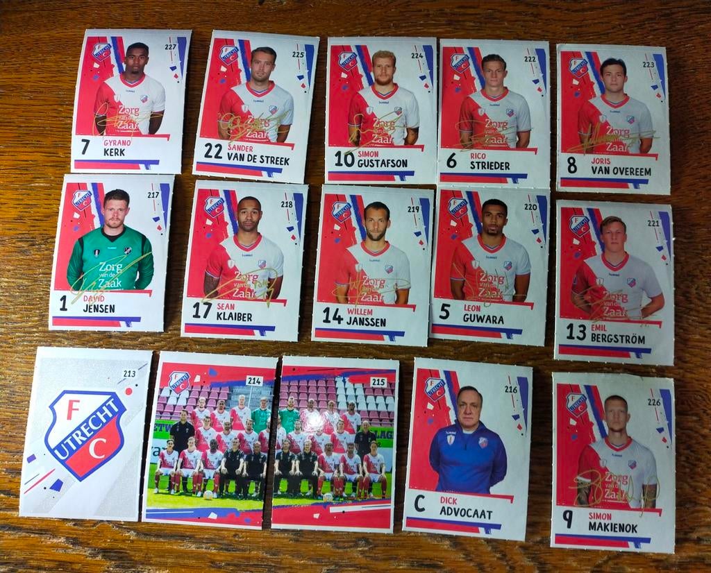 FC Utrecht  72 voetbalstickers van verschillende jaren, Verzamelen, Sportartikelen en Voetbal, Ophalen of Verzenden, Zo goed als nieuw
