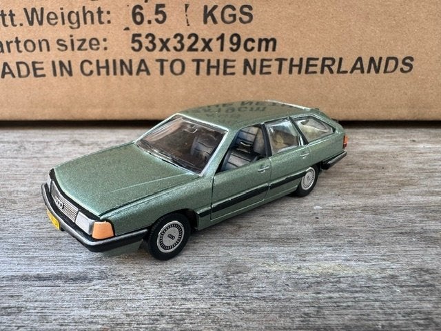 1:43 Audi 100 Avant Groen Met. Schabak, Hobby en Vrije tijd, Modelauto's | 1:43, Ophalen of Verzenden, Gebruikt, Auto, Overige merken