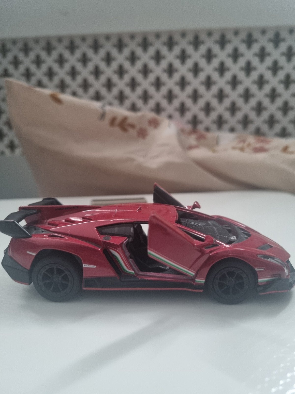 Lamborghini Veneno, Verzenden