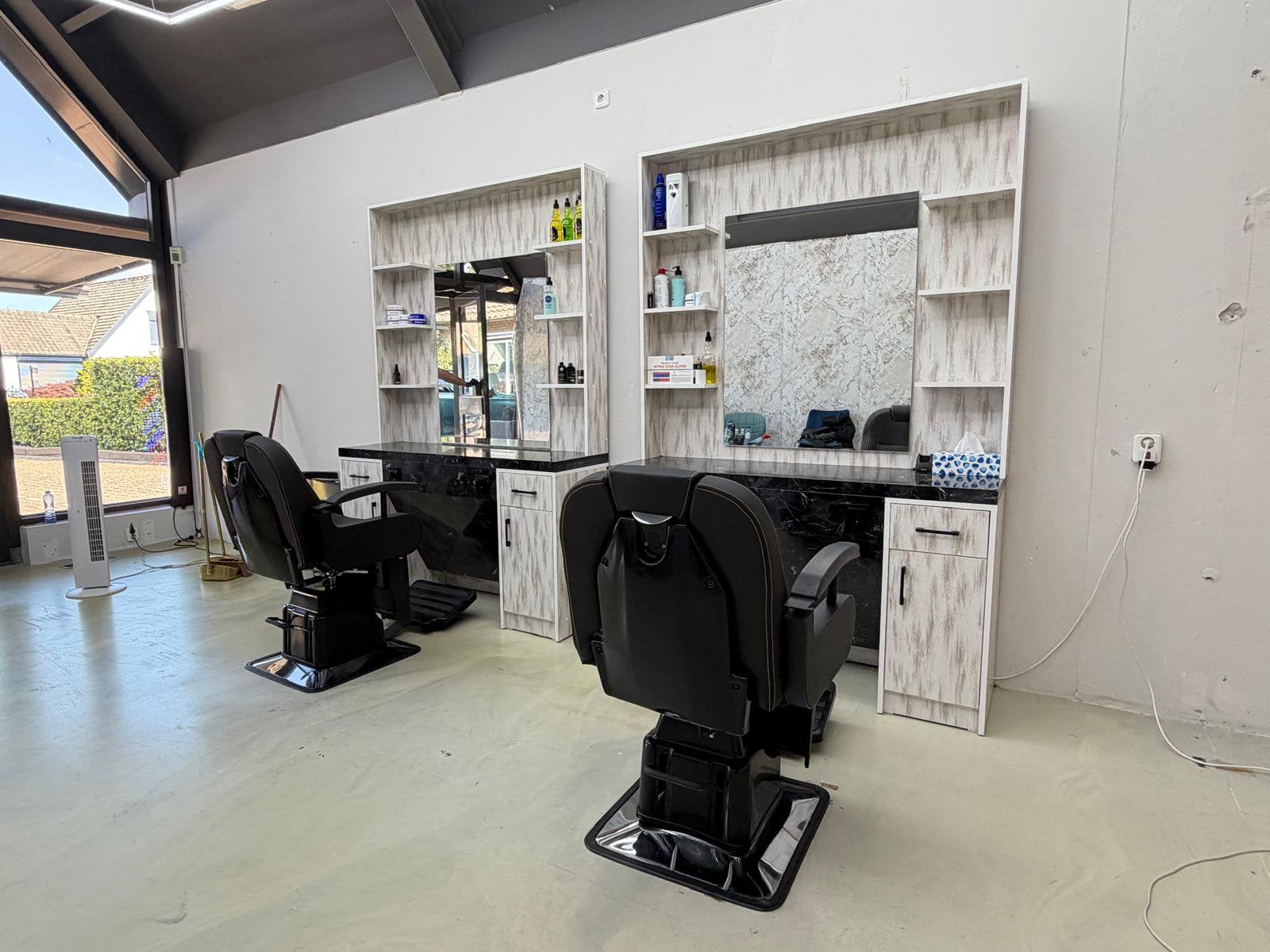 Kappersstoelen en werkplekken, Ophalen of Verzenden