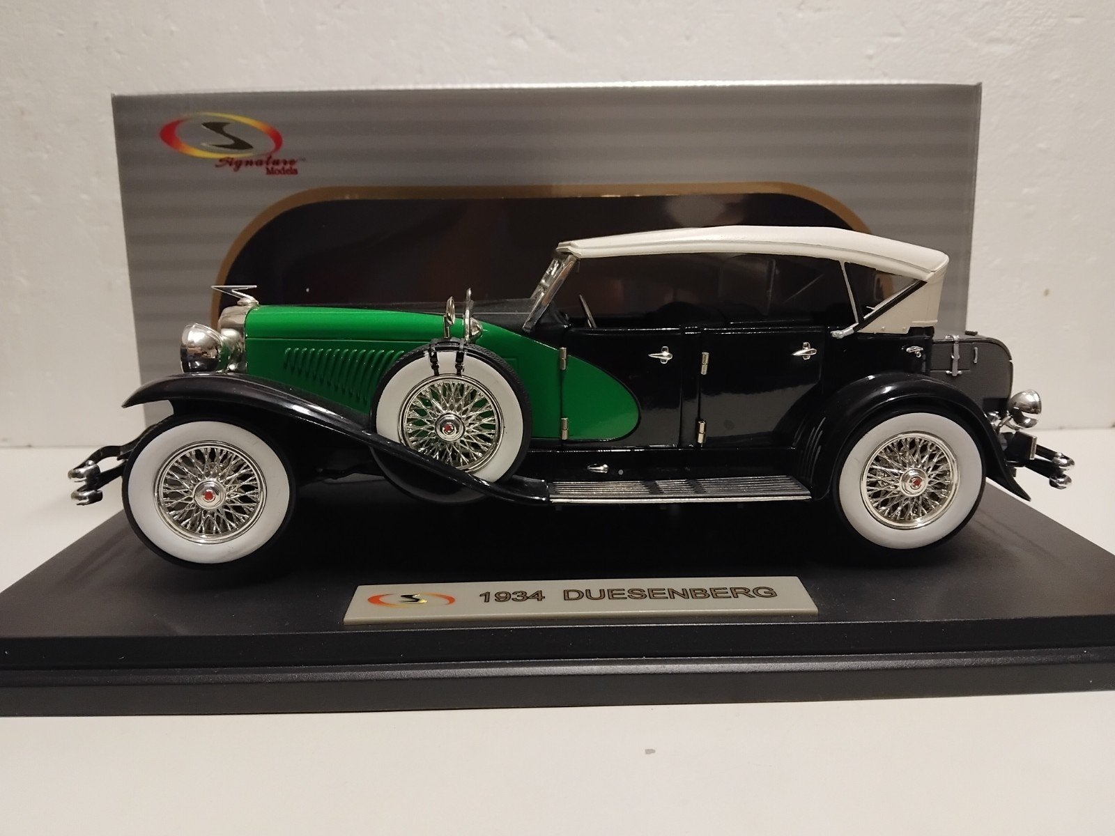 Duesenberg Limousine zwart groen 1934 Signature 1:18 KRD, Ophalen of Verzenden, Zo goed als nieuw, Auto, Overige merken