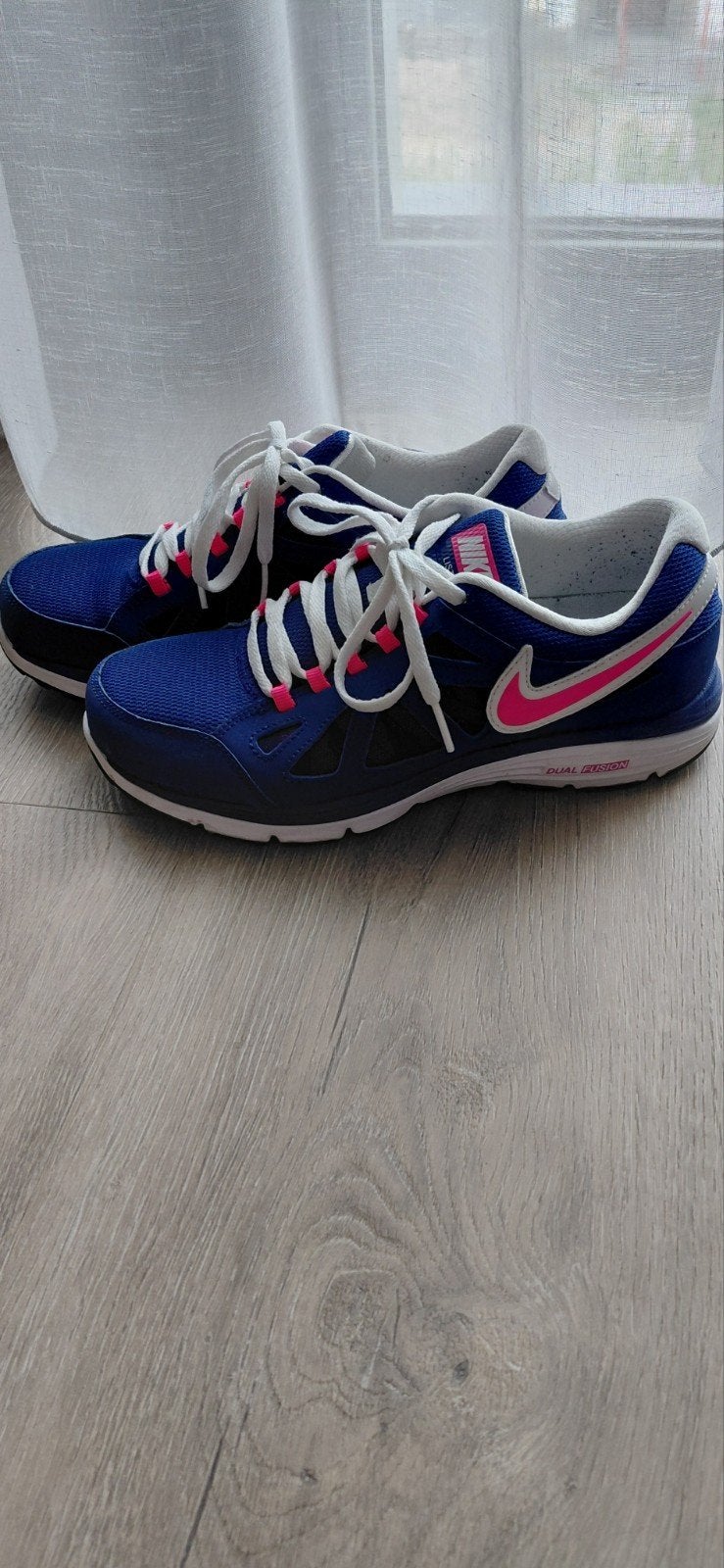 Schoenen, Ophalen, Zo goed als nieuw