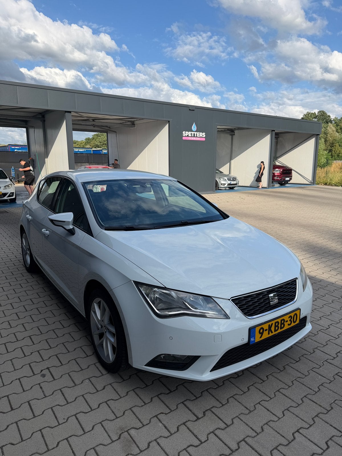 Seat Leon 1.2 TSI 105PK Alcantara & Extra zuinig, Auto's, Seat, Voorwielaandrijving, Zwart, 4 cilinders, Leon