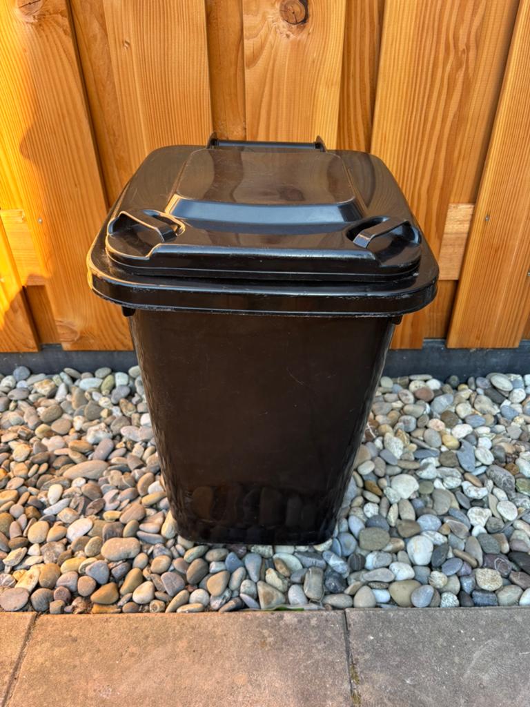 Kwantum container 32 liter kunststof zwart, Ophalen, Kunststof, Gebruikt, 40 liter of meer
