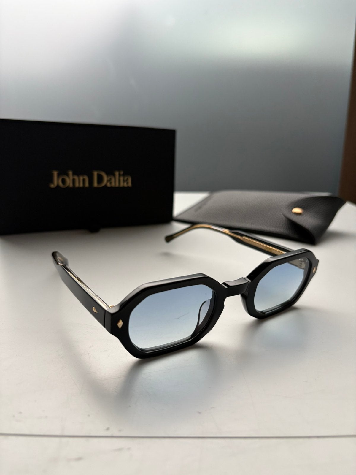 John Dalia Milla Zwart Paarse Blauwe Glazen Cartier DITA, Overige merken, Overige kleuren, Ophalen of Verzenden, Zo goed als nieuw