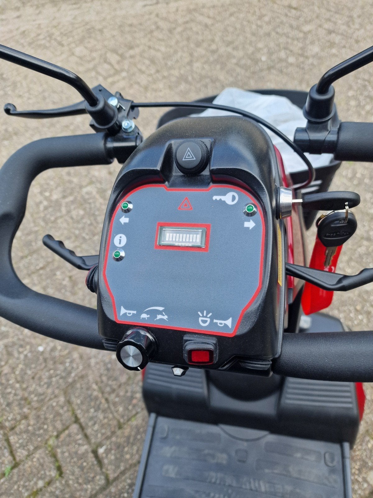 Scootmobiel cheeta 15 rood, Diversen, Brommobielen en Scootmobielen, 10 km/u of minder, 16 t/m 25 km, Nieuw, Ophalen of Verzenden