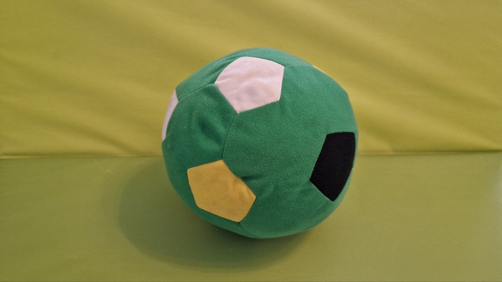 ikea pluche voetbal, Ophalen of Verzenden, Overige typen