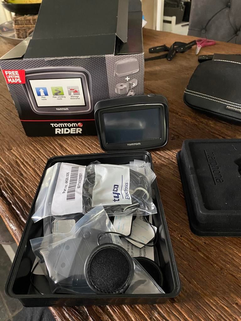 TomTom Rider, Motoren, Accessoires | Navigatiesystemen, Ophalen, Zo goed als nieuw