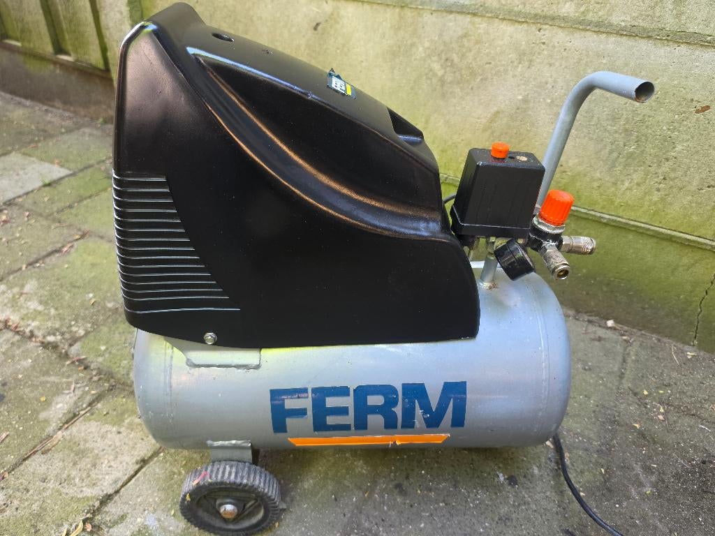 Te koop aangeboden Ferm Compressor 24L, Ophalen, Gebruikt