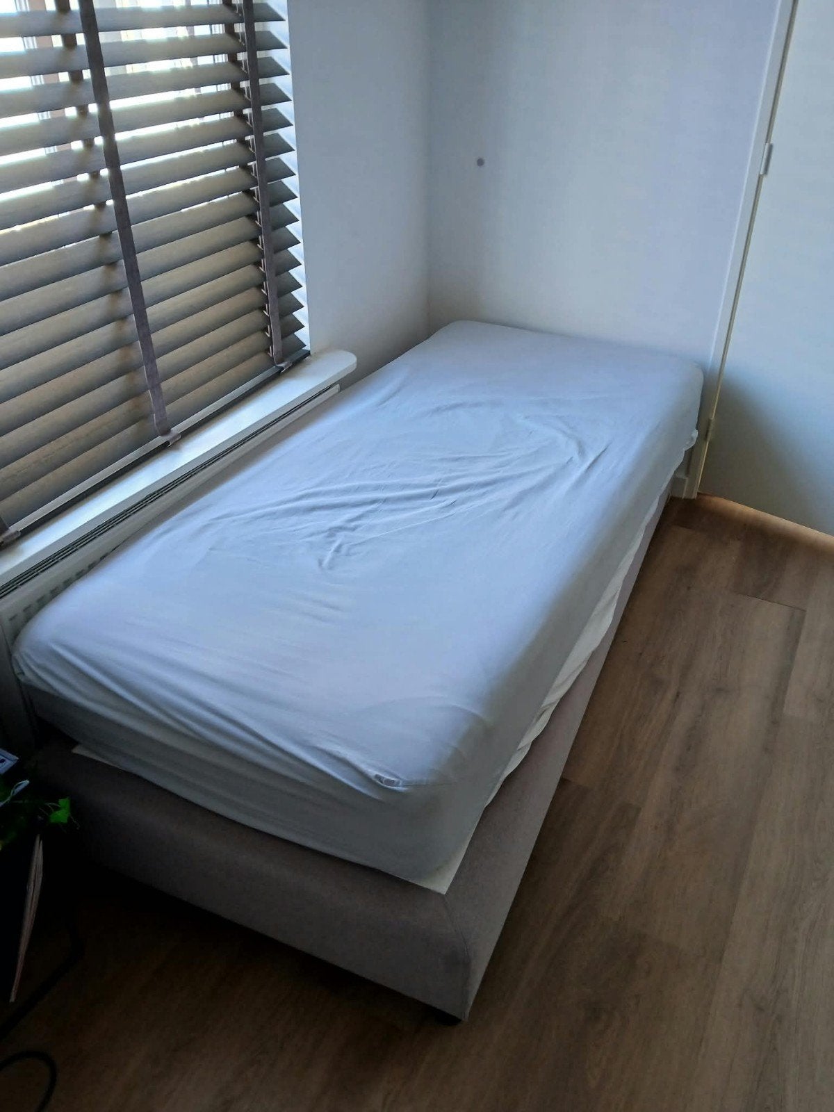 Eenpersoons boxspring met matras - Zo goed als nieuw, Huis en Inrichting, Ophalen, 90 cm, Eenpersoons, Zo goed als nieuw