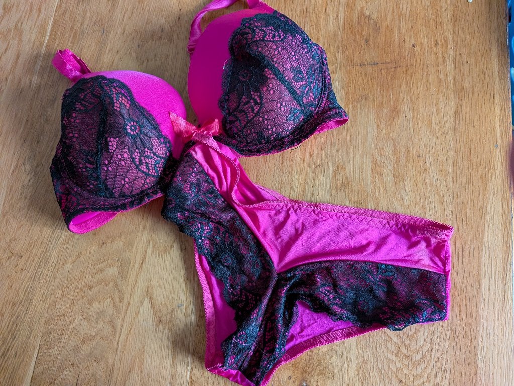 bh 75 D en slip L, Ophalen of Verzenden, Roze, Setje