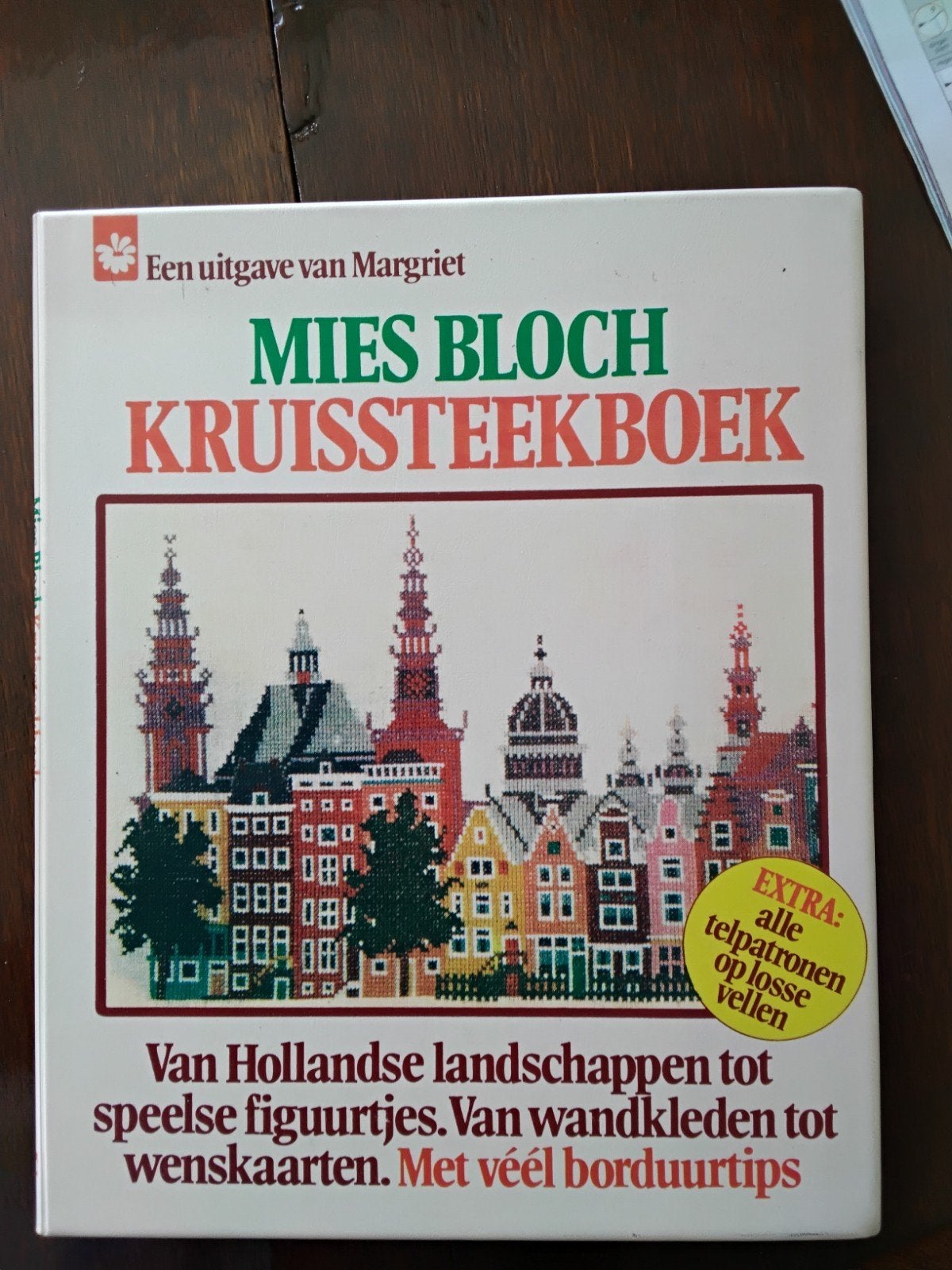 Borduurboek patronen van Margriet Mies Bloch kruissteken, Ophalen of Verzenden, Zo goed als nieuw, Handborduren, Patroon