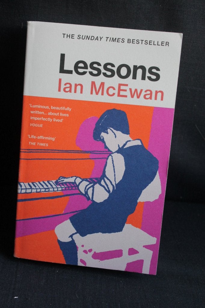 Lessons - Ian McEwan (Paperback), Boeken, Europa overig, Ian McEwan, Ophalen of Verzenden, Zo goed als nieuw