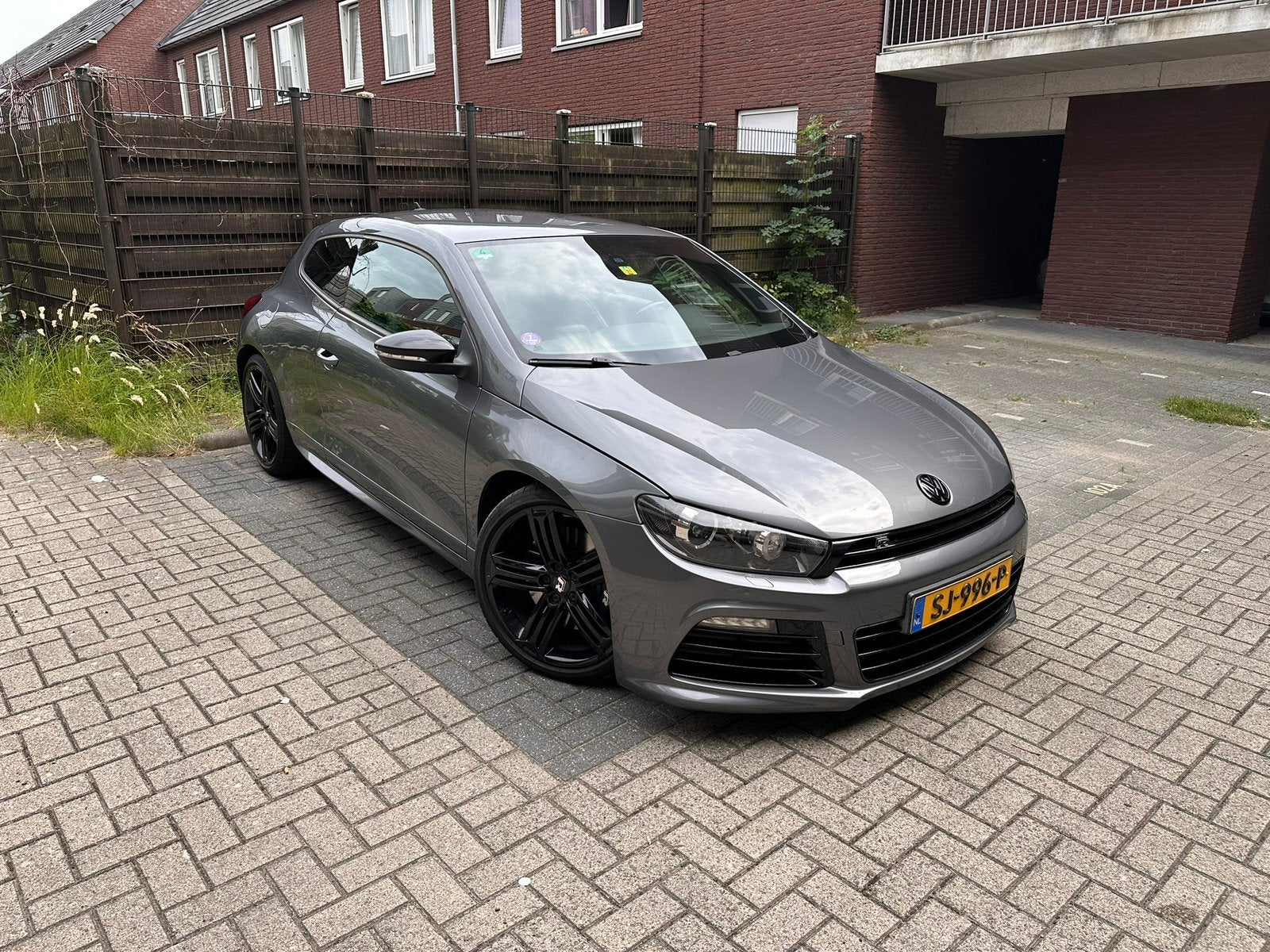 Volkswagen Scirocco R 195KW Dsg6 2012 Grijs, Auto's, Volkswagen, Euro 5, Zwart, 4 cilinders, 1984 cc