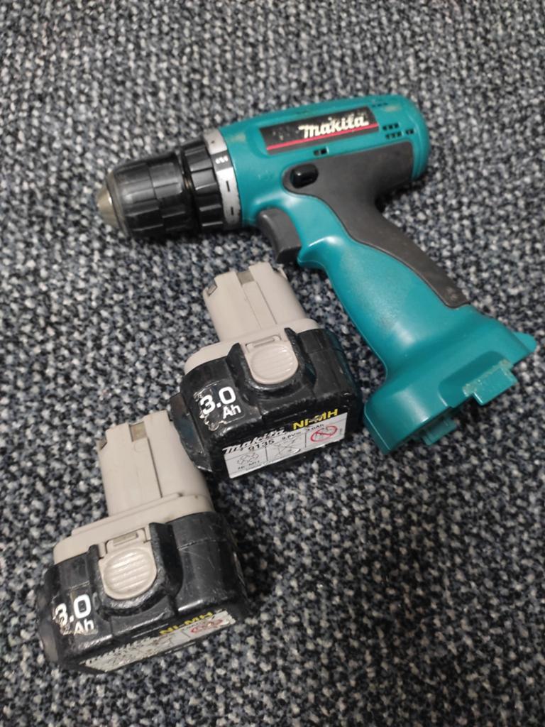 Makita 9,6 accuboor schroefmachine, Ophalen of Verzenden, Gebruikt, Boormachine