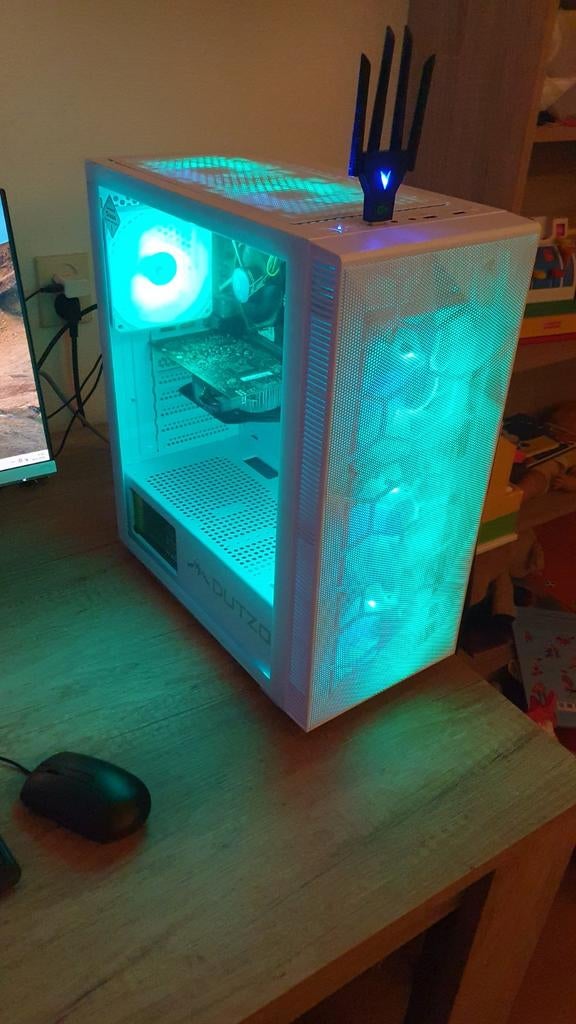 Witte RGB Game PC (Core i3 10th gen met Nvidia GTX 1060), Computers en Software, Desktop Pc's, Met monitor, Zelf gebouwde pc, Ophalen of Verzenden
