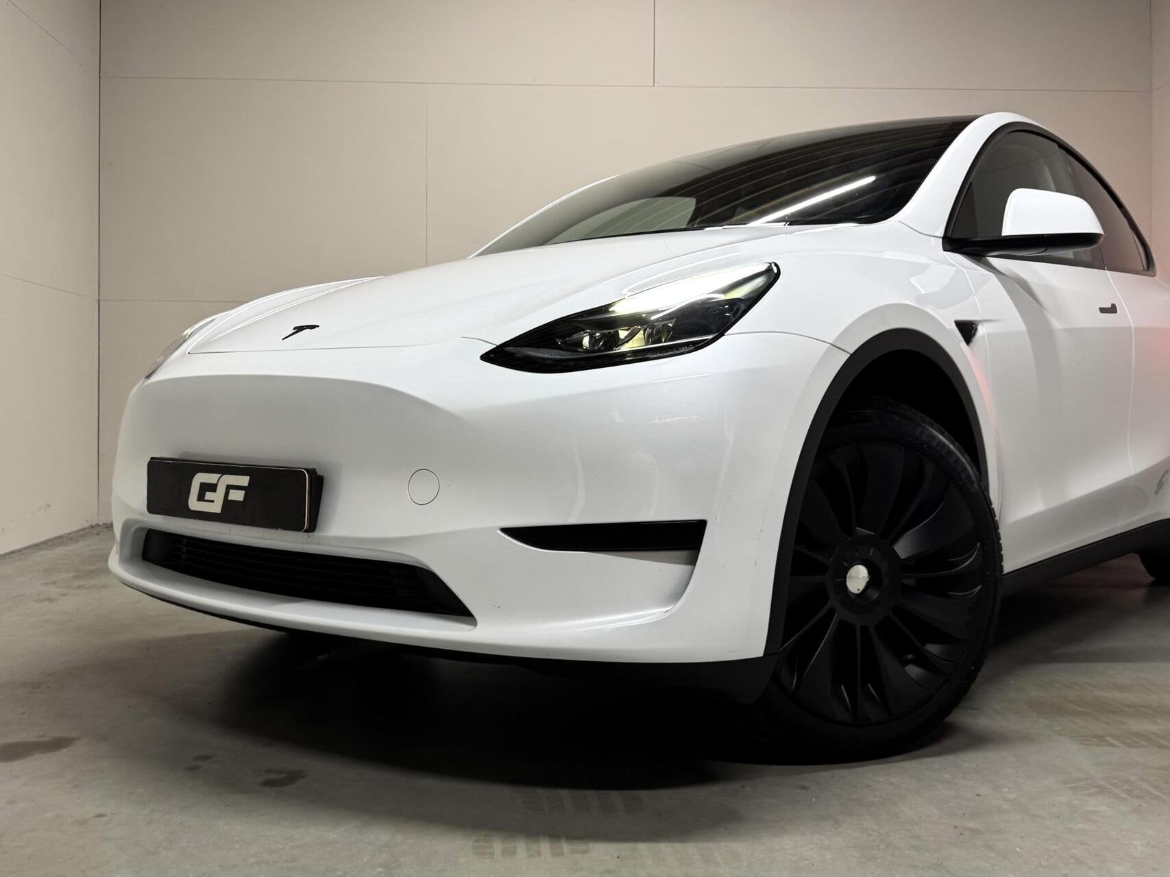 Foto 63 van Tesla Model Y RWD 58 kWh 92% SOH Black Edition Trekhaak FSD