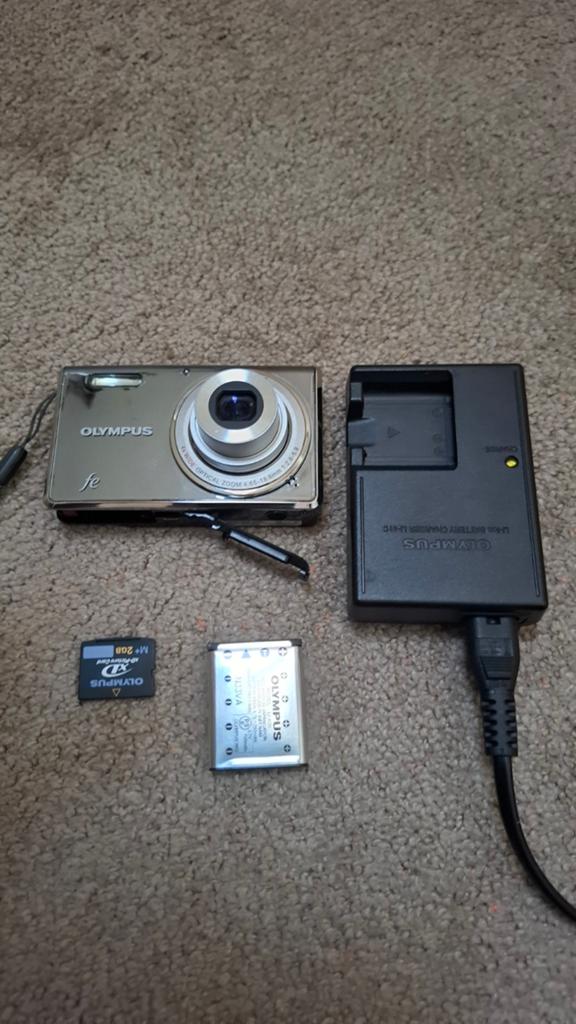 Olympus FE-4000 Compact Camera met Oplader en SD Kaart, Ophalen, Gebruikt, Compact, Olympus