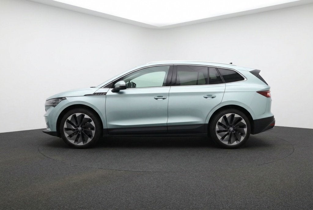 Skoda Enyaq 80 Lounge Pano l 360 Camera l Leder l Trekhaak l, Auto's, Automaat, 0 cilinders, Gebruikt, Leder