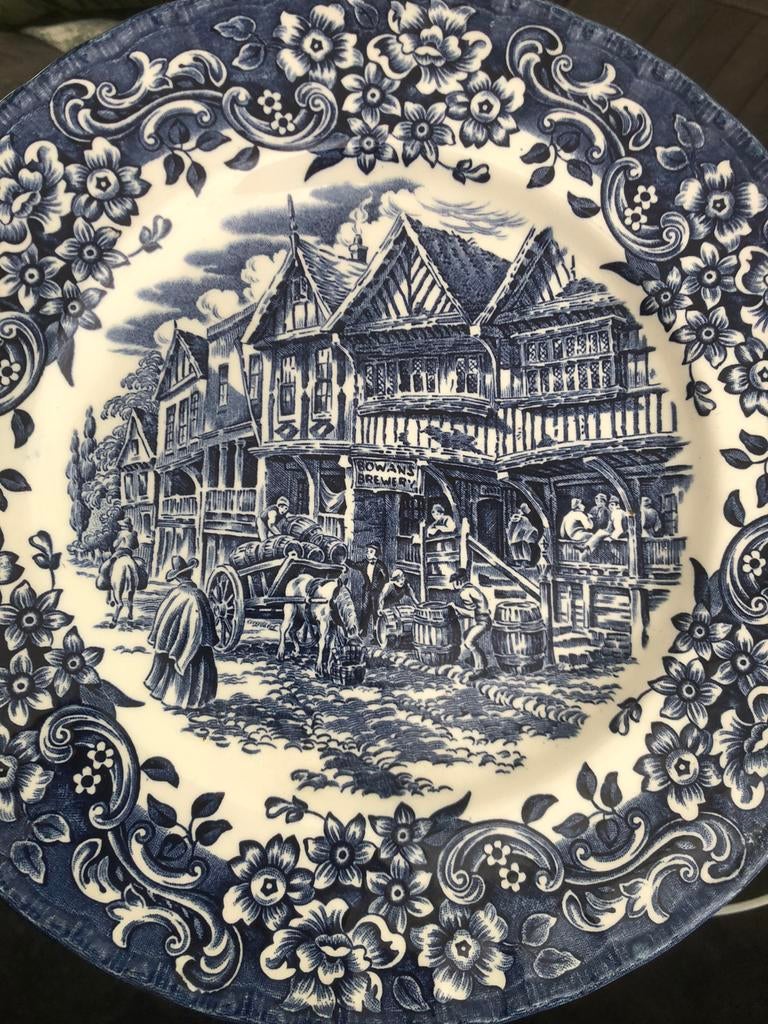 Rayal tudor ware plat borden, Ophalen of Verzenden