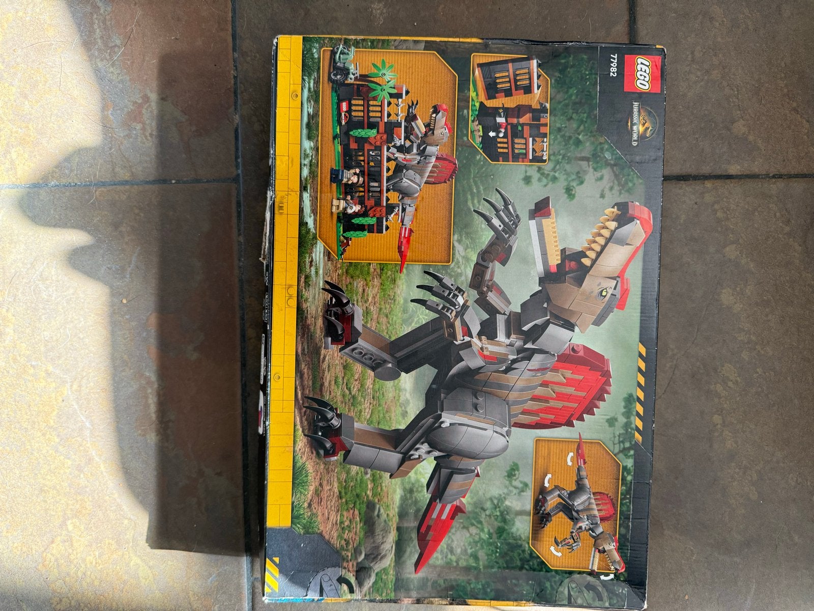 LEGO Jurassic World Spinosaurus Dinosaurus Ontsnapping 77982, Ophalen of Verzenden, Zo goed als nieuw