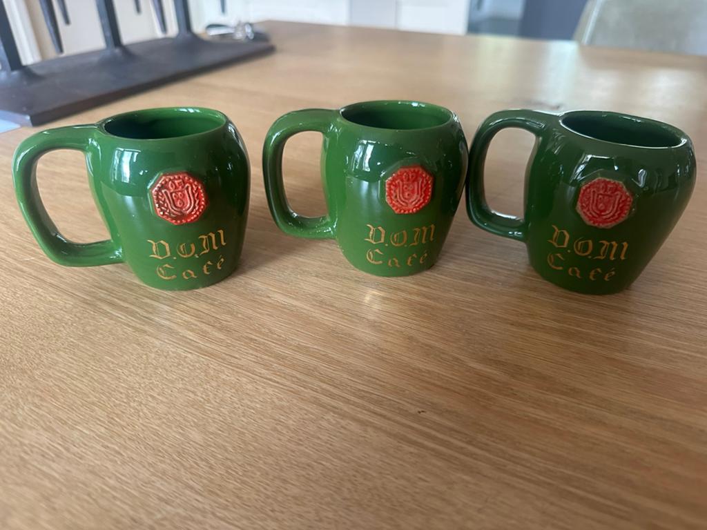 vintage groene keramieken Dom Café bekers., Ophalen of Verzenden, Gebruikt, Glas of Glazen