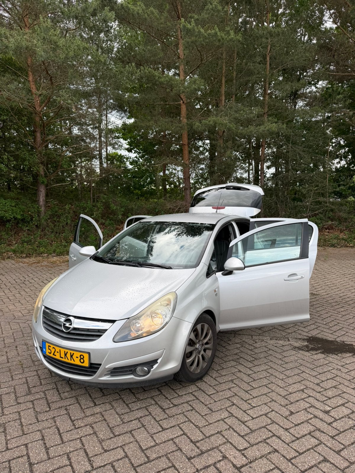 Opel Corsa 1.4 16V 5D 2010 111 Edition Grijs  APK 20-06-2027, Auto's, Opel, Voorwielaandrijving, 1063 kg, 1398 cc, 4 cilinders